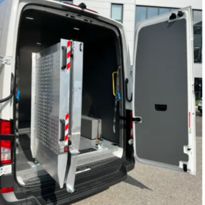 Rampe fixe repliable pivotante ( 2 parties ) 2400*800 450 kg